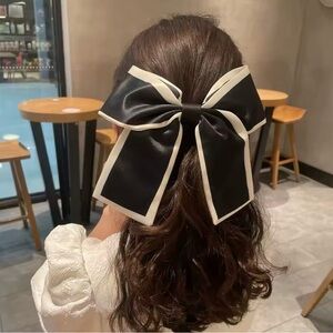 Elegant Black and White Hair Bow